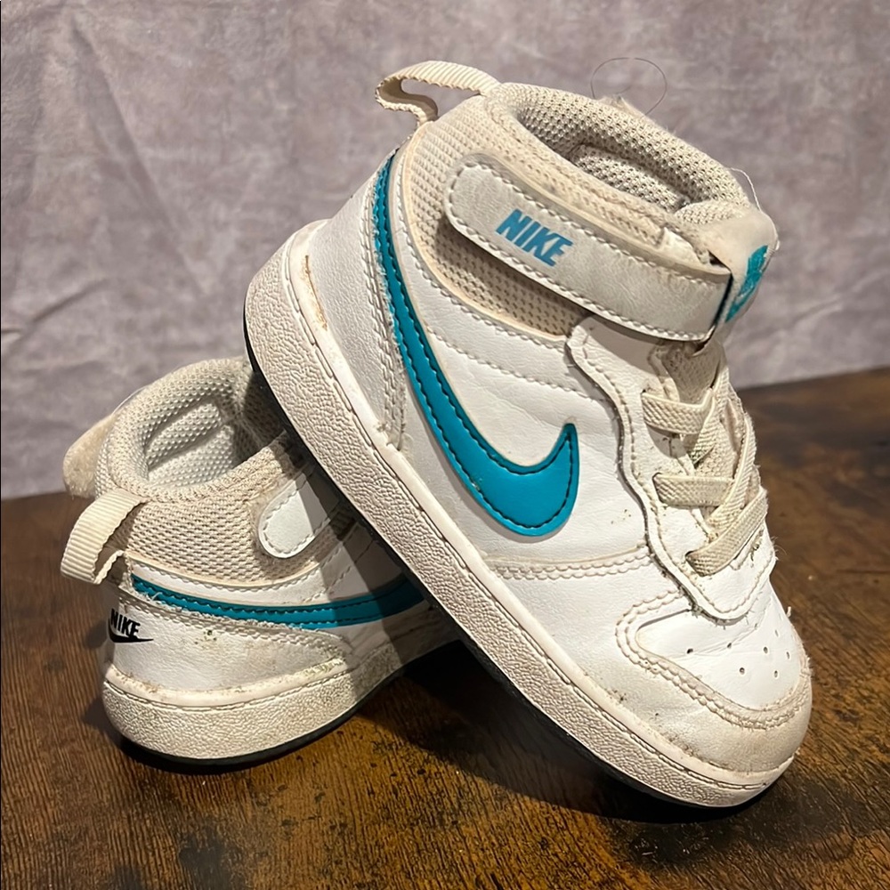 Nike Kids Shoes - White and Blue